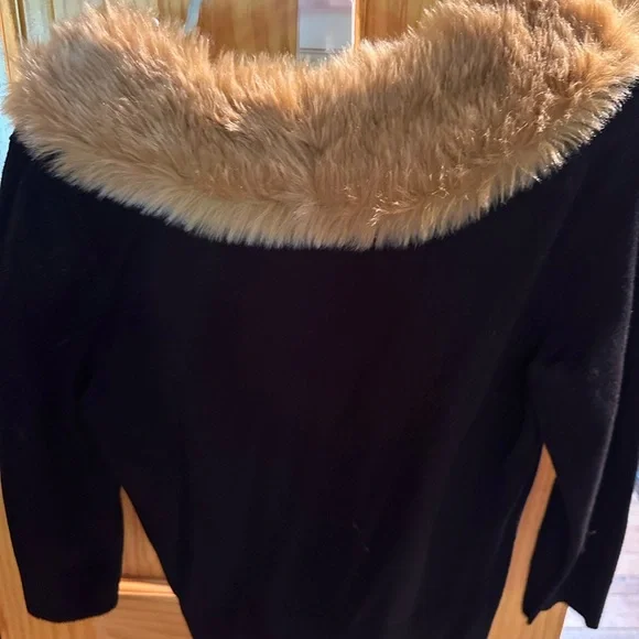 White House Black Market Black and Tan Cardigan with Faux Fur Trim - Picture 2 of 3